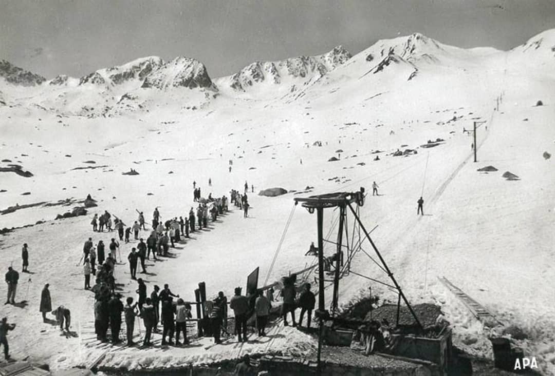 Historical photograph of how the Grandvalira ski station used to look like.