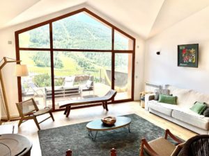 kokono-holiday-rental-home-el-tarter-andorra-living-room