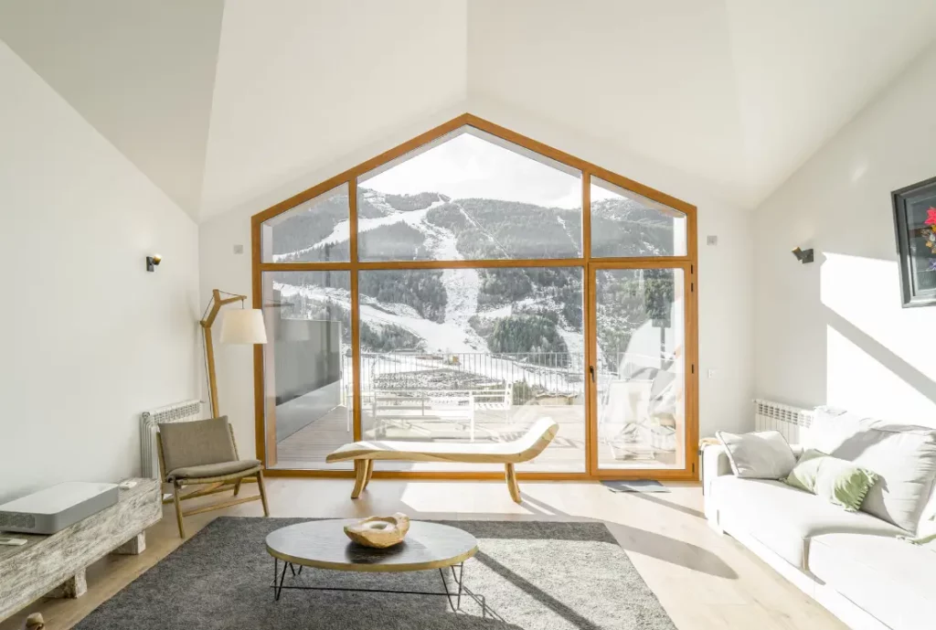 Ski chalet, El Tarter by Kokono - living room with mountain view